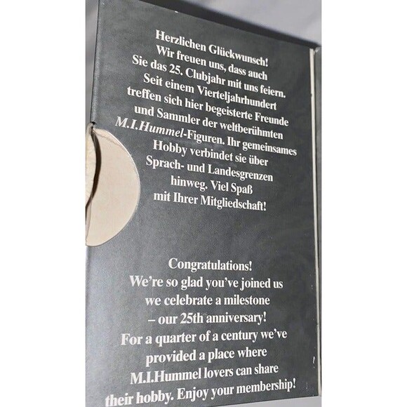 Vintage M.J. Hummel Club 25th Anniversary  "Puppet Princess" Exclusive Edition - Picture 9 of 10